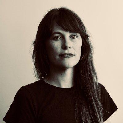Political theorist
Instructor @ University of Toronto (UTSC) |
History of PT, Democracy, Theatrical Politics, Athens |
She/Her
https://t.co/Y4t2uHcK7X
