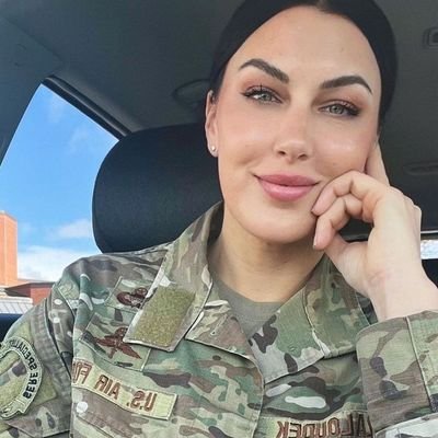 DomJenath's profile picture. looking good 😉😉😉