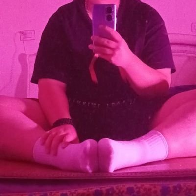 cSkdONTYWF5418's profile picture. 人类总会在承诺的时候低估时间的重量 天真的认为一句轻飘飘的许诺 就足矣抵挡岁月的变迁