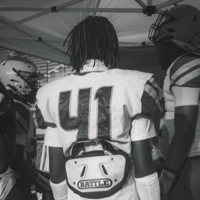 two sport ath for @ghs , track/ football / olb/ath,C/O 2028 5’11|173 | GPA 3.8