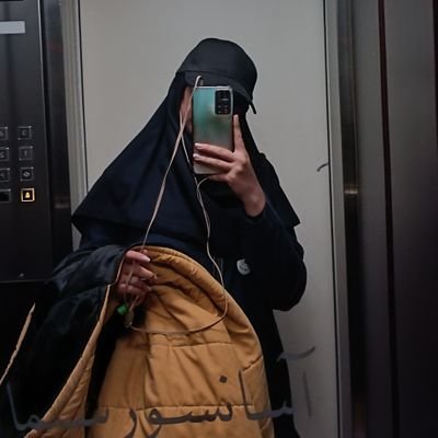 Fery_0808's profile picture. اندكى گرافيست💻
عاشق كتاب و فيلم📚🎥
بدمينتون باز🏸

خوبه که مهم باشی و مهم تر اینکه خوب باشی...