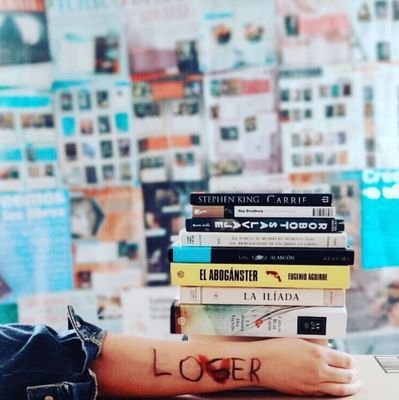 Simple y sencillo:
¡ME GUSTA LEER!