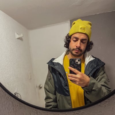 EduardoAra13487's profile picture. 