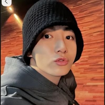 𝐎𝗇𝗅y army.
Enfocado únicamente en Bangtan, stream, votaciones, dinámicas.