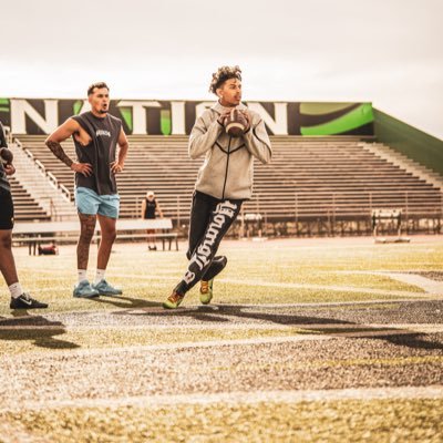 Joshua Suarez CO’26 QB Height: 6’2 Weight: 180 Palmdale HighSchool. 213-258-9597• joshuasuarez654@gmail.com