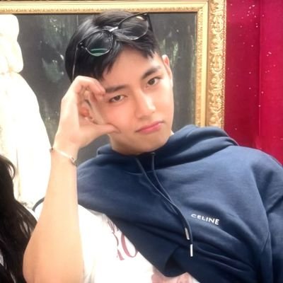 thj_star's profile picture. 18. centro cultural kim taehyung