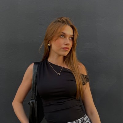 beatrizblncor_'s profile picture. 𝔼𝕧𝕖𝕣𝕪𝕥𝕙𝕚𝕟𝕘 𝕚𝕤 𝕘𝕠𝕟𝕟𝕒 𝕓𝕖 𝕠𝕜𝕒𝕪