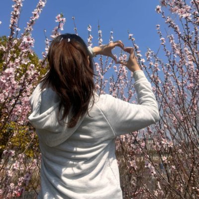 Mary257802's profile picture. Focus on yourself not on anyone 
Be self dependent Be happy 
_______ World _____________
travelling hiking fishing horse riding 
sports history