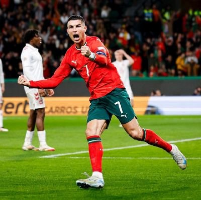 Mahmoud12620's profile picture. be happy 😀