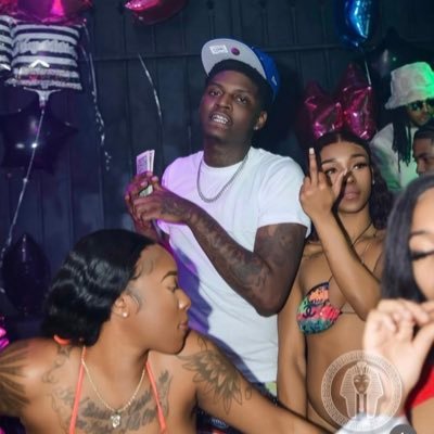 hashslanginsl4's profile picture. 6’5 CONTENT CREATOR 🔞 NEW TWITTER ACCOUNT THE HASHSLANGING SLASHER 😈