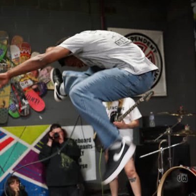 kickassbassline's profile picture. 19 • Vegan • CultureShockZine • Halfway House • Tucker Mosh • Nuke Abuse • 5 other bands i cant talk about yet