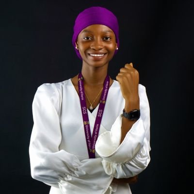 Unilorite l Student of politics l volunteer l Baker l
