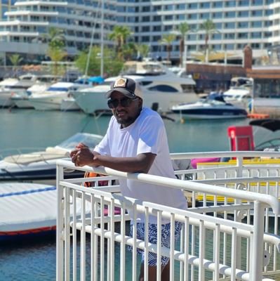 lawrencebowa's profile picture. Am just me