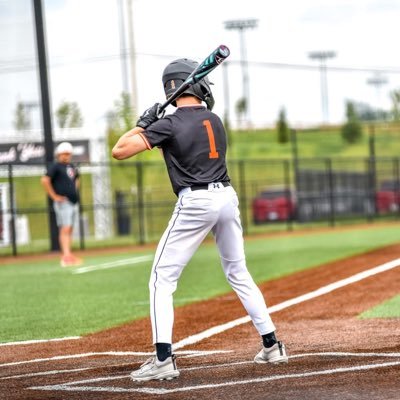 Platte County 2028 | CE White 15u | OF, LHP | 5’5” 125 | GPA 4.0 | email: bennettburnich@gmail.com