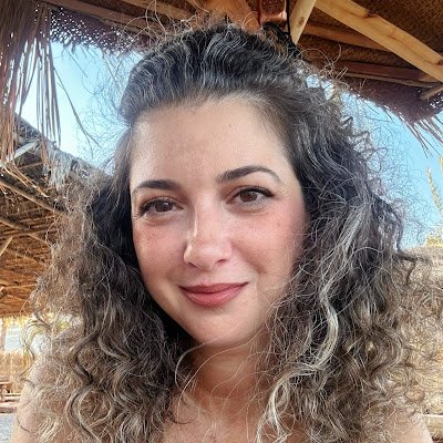 BellaLogvin's profile picture. 