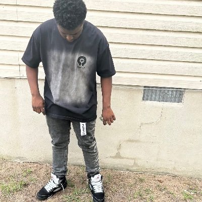 1Mjlivinty4L's profile picture.