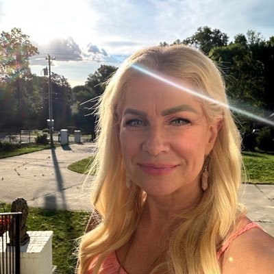 MoncaAndersonQ's profile picture. I am a Morden day metaphysical teacher. I’m here to help you move into Quantum..