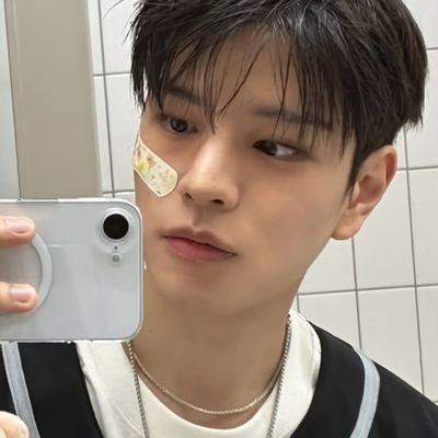 ♡Stray kids♡
♡Enhypen♡
♡TXT♡
♡Ateez♡
♡FortPeat♡
♡PerthSanta♡
♡LYKN♡
♡PondPhuwin♡
im mlm!