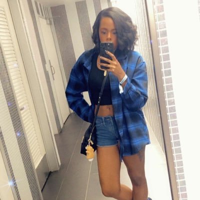 chels_mims's profile picture. 