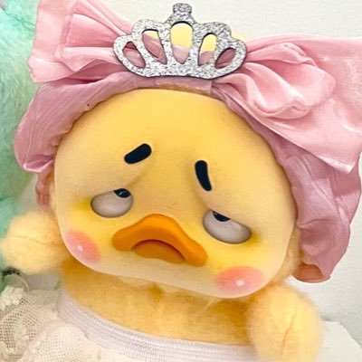 23 | she/her — art singing & yapping | rt + some irl | ❗️🌋•🦁🔮🃏🎸🐣💗 | ravalight | hzbeat | carat | multifandom +*•’ | i have a wife! | alt: @incorrectlein