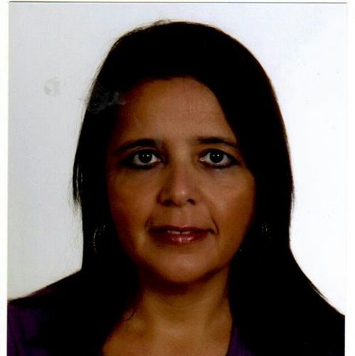 una loca muy loca y muy fan de gh me gusta la musica y me apasiona leer. sigueme y te sigo