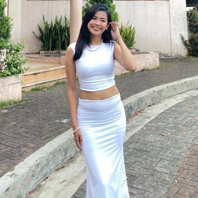 sheinerey's profile picture. have courage & be kind;