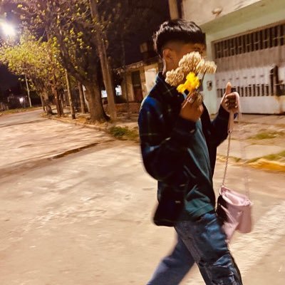 Si me verseas no te olvides de ponerle punto a mis heridas.
