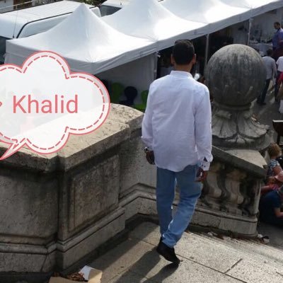 الوقوف على قدميك يمنحك مساحة صغيرة في العالم .. لكن الوقوف على مبادئك يمنحك العالم كله..👍 @likha2_ حسابي سابقاً
