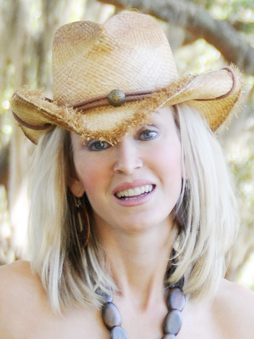 SharonBroer's profile picture. I the wife of the knowledgeable consumer advocate,Dr. Ted Broer. I'm 52 year young, mother of 4 with a passion to inspire, motivate, and encourage women!