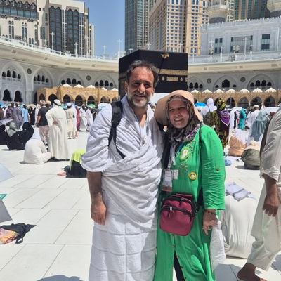 . Doğrusu Rabbin, kendi yolundan sapan kişiyi en iyi bilendir, hidayete erenleri de en iyi bilen O'dur
8. O halde, (hakikati) yalan sayanlara boyun eğme!
