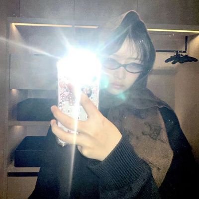 heevanleevk's profile picture. 🐝 . .