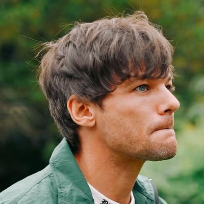 Posts random Louis EDITS and GIFs.
I hope it will be a comfortable space for Louies.
Louis Tomlinson Fan account
All amazing original 📷 Credit to the Owner
