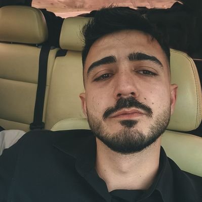 ErenBeOzer's profile picture. Yazılım.