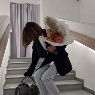 019Resa's profile picture. ALWAYS STAY STRONG 💪🏼.