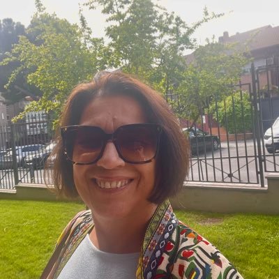 Abuela de Adriana y de Alana. Abogada madrileña...Defiende tus sueños y esfuérzate por conseguirlos.