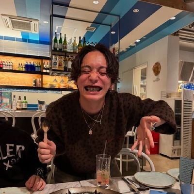 h_xyuri's profile picture. #ゆーりんち/09/fjk/next→6.27
邦ロック好き