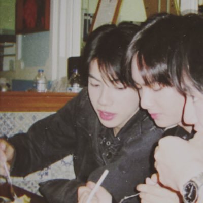 นักวิเคราะห์ความสัมพันธ์อันมีพิรุธของชายหนุ่ม⠀ ˚₊·—̳͟͞͞♡ ⠀ ⠀ ( 𝓟retty 𝓰irl 𝓼tand 𝓹eem𝓹er ! ) - สาววายตัวเป้ง