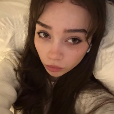 ruubybee's profile picture. bearing witness