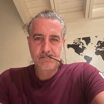 rbooras's profile picture. Poet