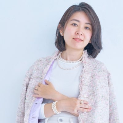 @pichi_pichico 管理人 / 脳科学 / 脳心理学 / コーチング / 美容液レベルのマインドコーチに💐SNSビジネス累計300万突破。美しい宝飾ブランドを作る。女性の至福の人生と起業を伝えます。サービス内容はアメブロから。お見積もりご相談は公式LINE: https://t.co/vEukEjJ7zu
