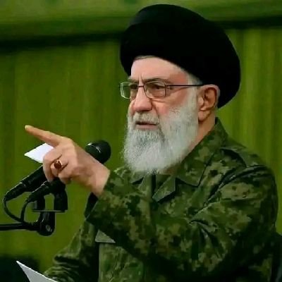 (ياأيها الذين ءامنوا من يرتد منكم عن دينه فسوف يأتي الله بقوم يحبهم ويحبونه أذلة على المؤمنين أعزة على الكافرين يجاهدون في سبيل الله ولايخافون لومة لائم )