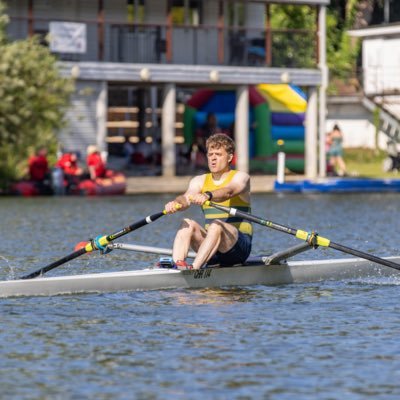 Tired parent of triplets+1. I used to row quite a bit. Likes and RT =\= agreement Vet info is now @magnoliavets