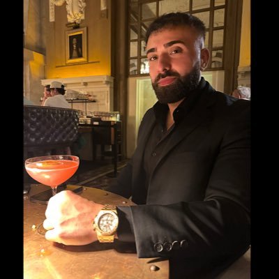 young_jelli's profile picture. here for a good time & a green portfolio 💵
