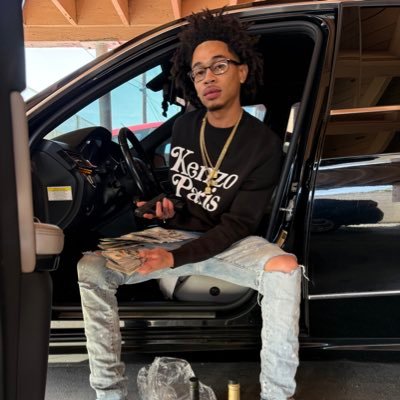 FreeAndLongliveDaGuys 🏆! Y’all favorite belizean 🫠. It’s social media don’t take me serious