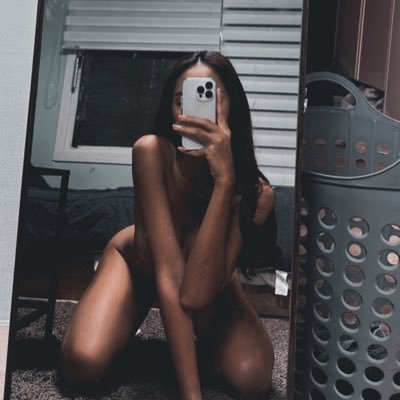 FloFunk74828's profile picture. #NSFW I 健身女孩| 163E | 網路世界過過癮来滿18歲者請勿觀看