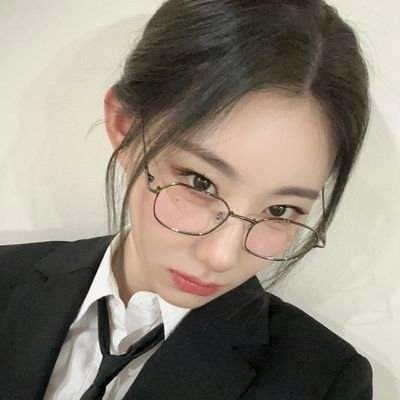 CrazyForKdolls's profile picture. I just love all the Kpop goddesses • 📷 🌶️ •NSFW acc, don't follow if you don't like that. (I have a lot of follow requests, pls wait).