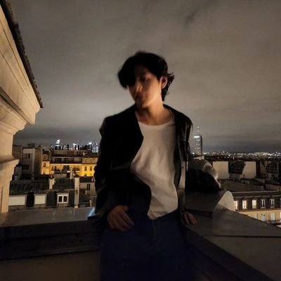 bts ot7 ★ jb ▪︎ 26 🇭🇺 spine breaker enthusiast ▪︎ art thread below ▪︎
saw skz in 🇮🇹 12/07/24