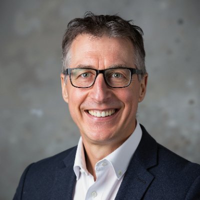 Podcaster, coach & interviewer | helping busy professionals, leaders & CEOs build reputation, personal brand, profile & authority | weekly influence newsletter