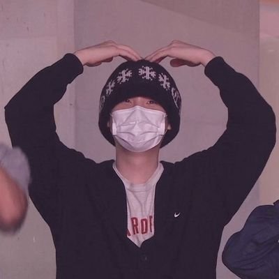 Yoontaesou's profile picture. 