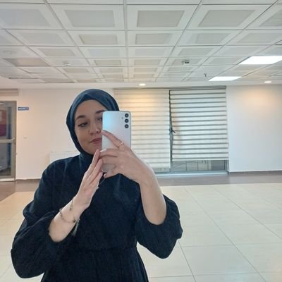 BaglHabibe's profile picture. sadece gülüyorum